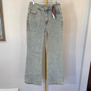 ROMWE Light Acid Wash Wide-Leg denim Jeans  cross detail on back pockets- NWT 12